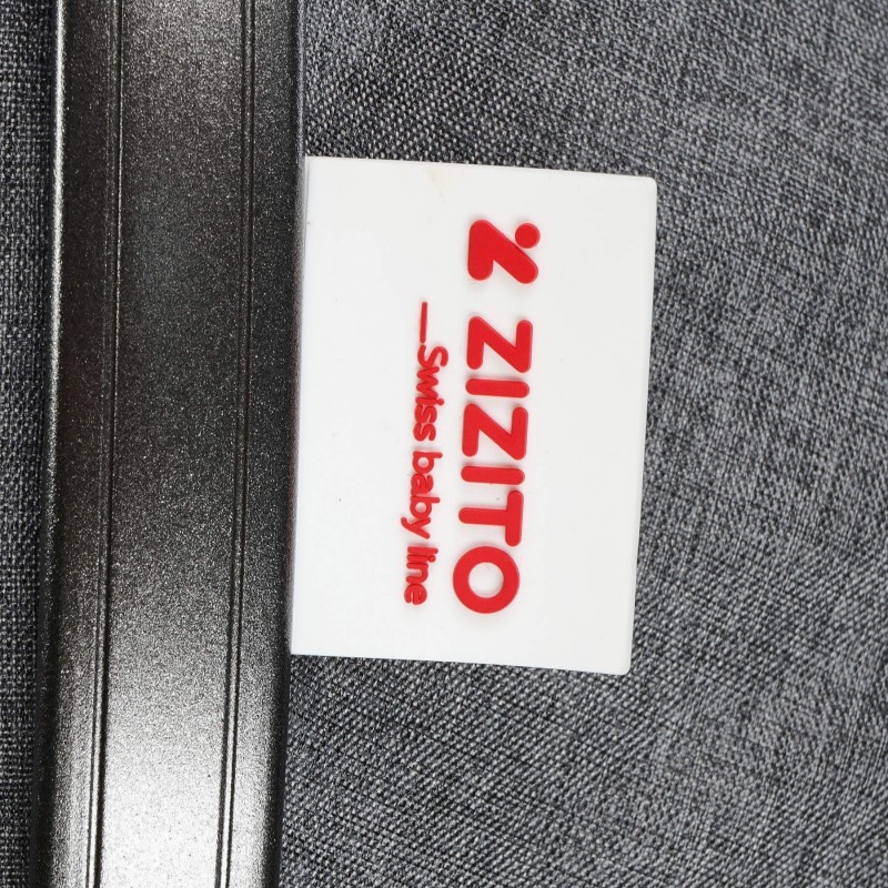 Cărucior combinat FONTANA 3 în 1 cu construcție și design elvețian ZIZITO