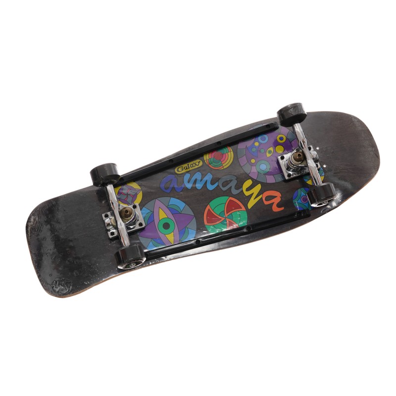 Vintage-Skateboard mit Graffiti-Print Amaya