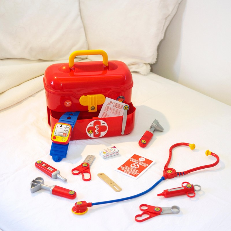 Детски лекарски комплект в куфар, 12 части Theo Klein